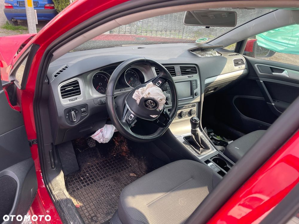 Volkswagen Golf 1.2 TSI BMT Comfortline - 8