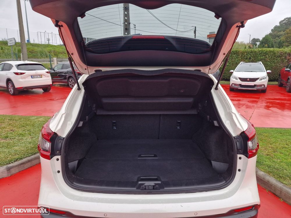 Nissan Qashqai 1.5 dCi N-Connecta DCT - 6