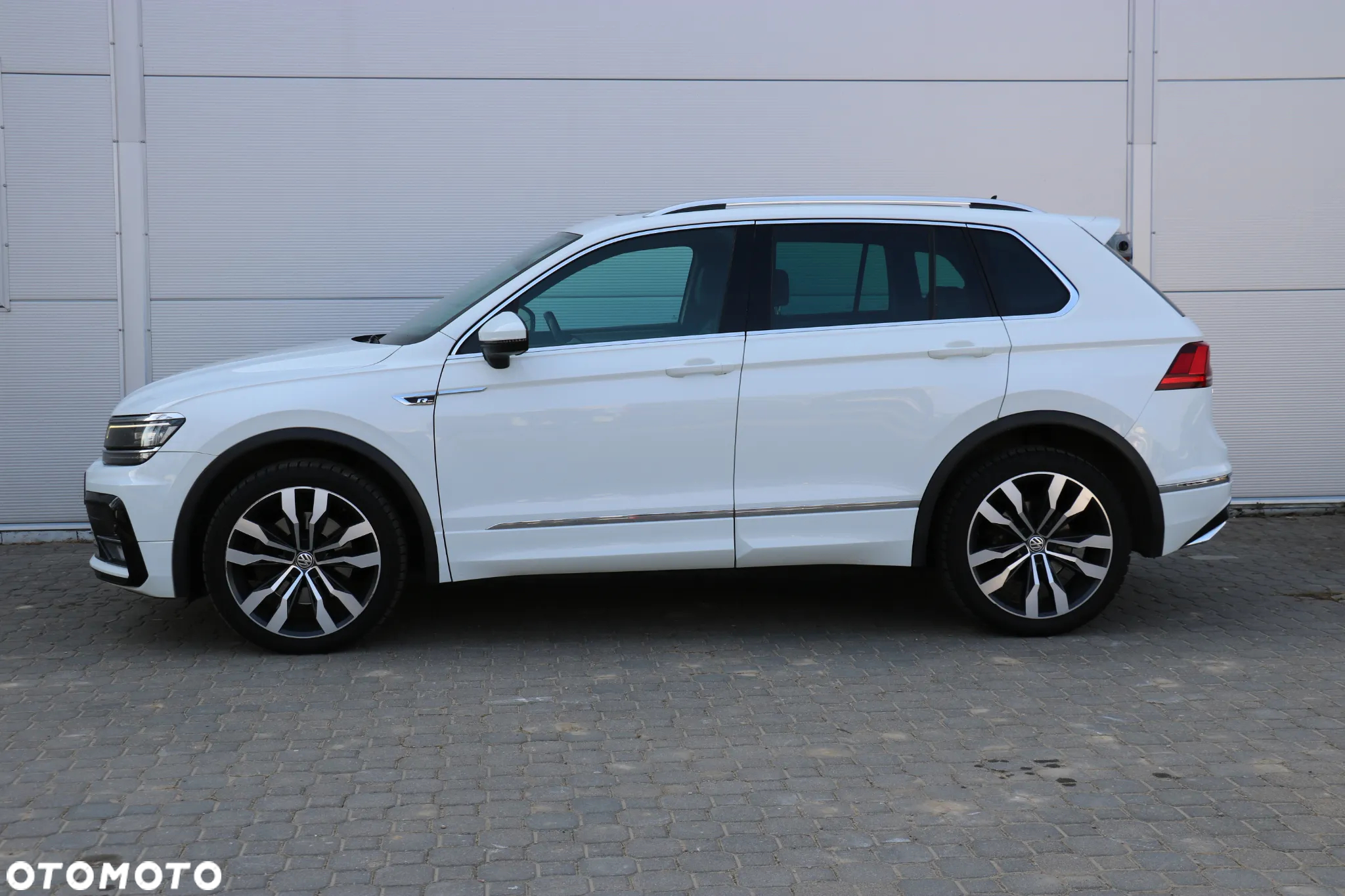 Volkswagen Tiguan - 9