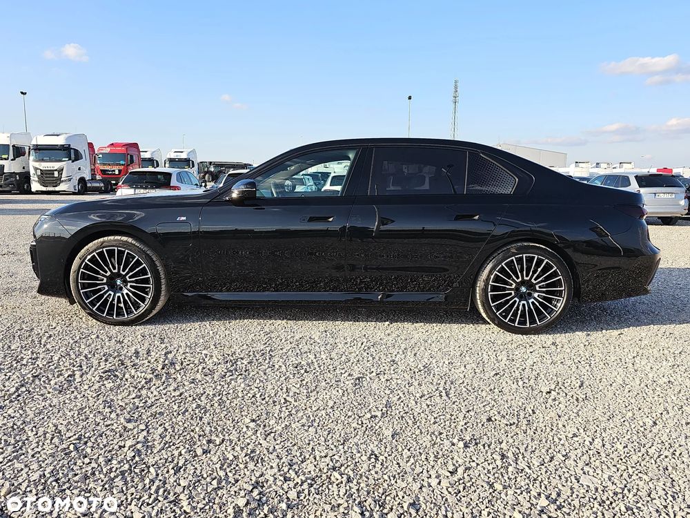 BMW Seria 7 750e PHEV xDrive sport - 9
