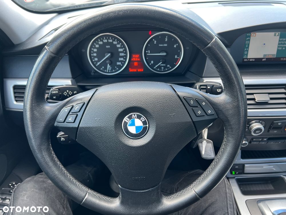 BMW Seria 5 - 32