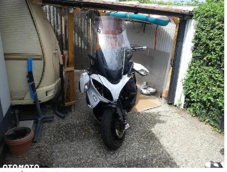 Suzuki Burgman - 1