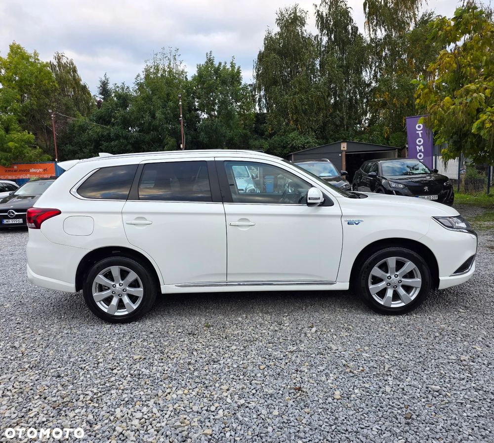 Mitsubishi Outlander 2.4 4WD Plug-In Hybrid Diamant - 4