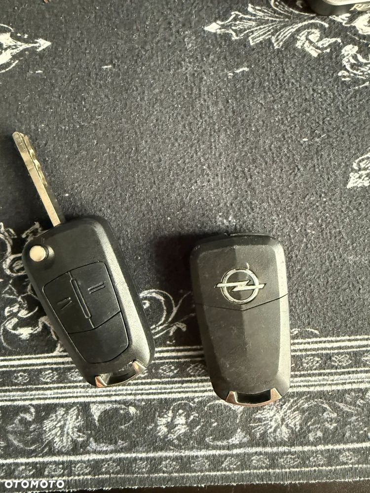 Opel Astra 1.6 T Sport - 33