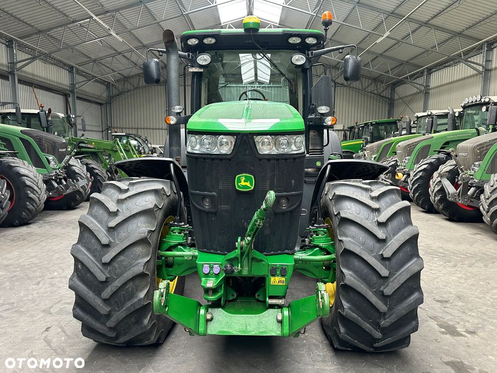 John Deere 7230R - 2