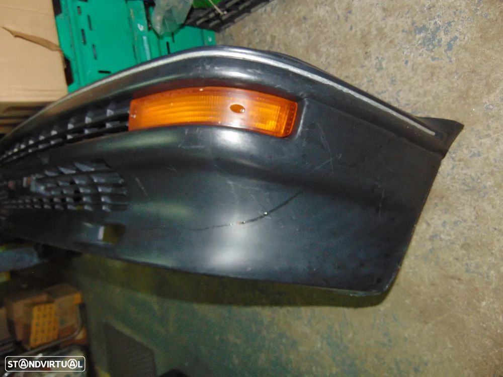 Toyota Corolla GL Liftback para-choques - 5