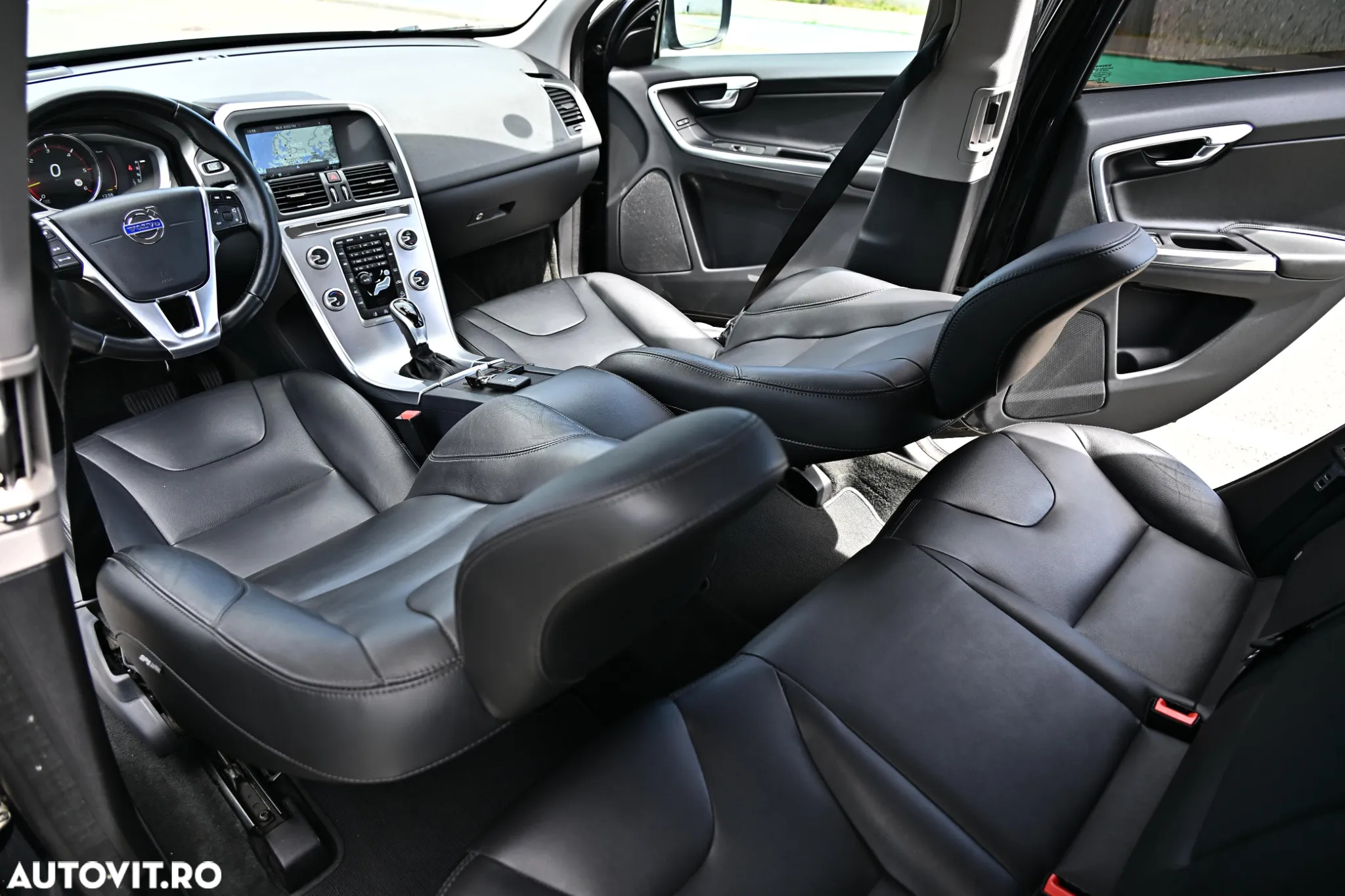 Volvo XC 60 D5 AWD Geartronic Summum - 10