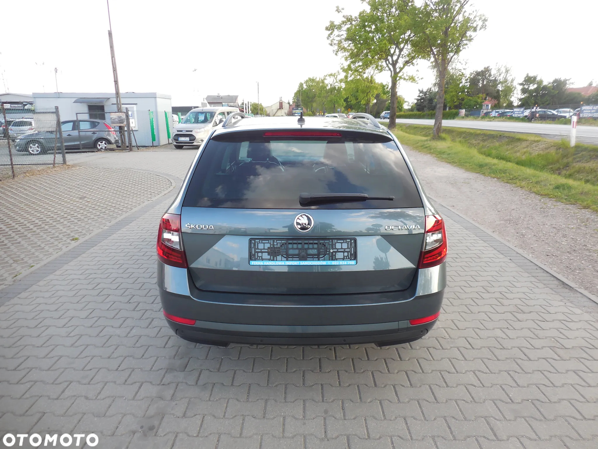 Skoda Octavia Combi 2.0 TDI Premium Edition - 6