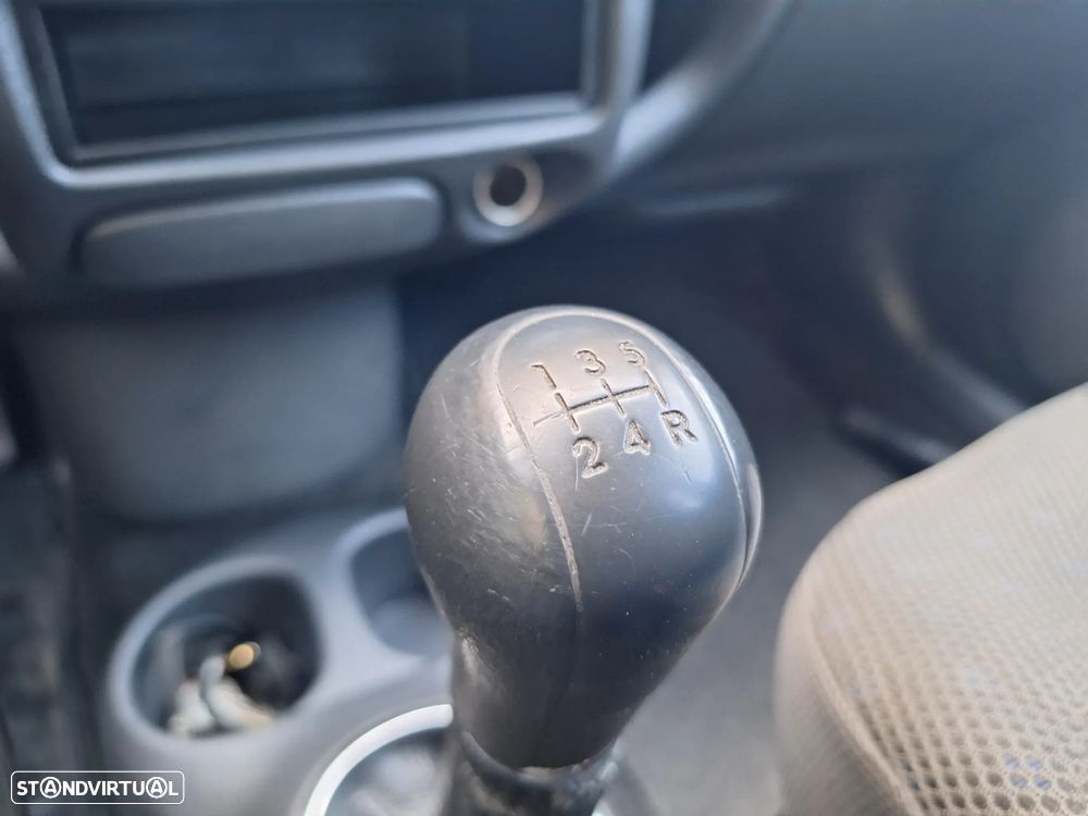 Toyota Yaris Verso 1.4 D-4D Sol - 28