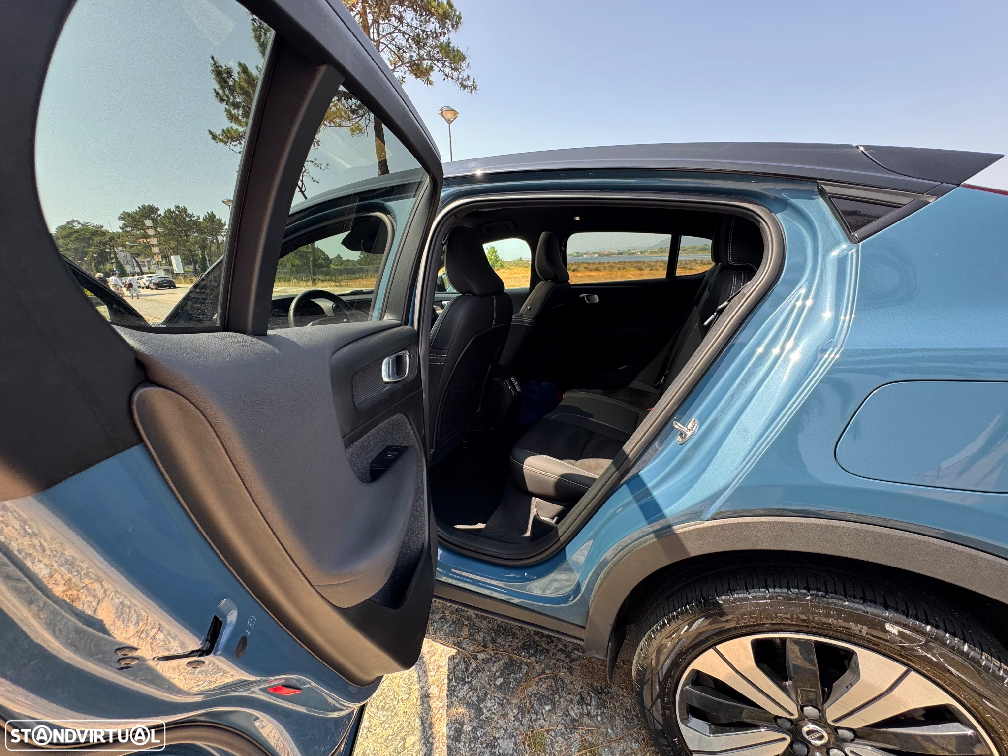 Volvo C40 Recharge Twin First Edition - 21