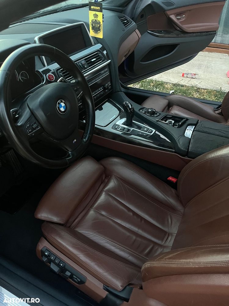 BMW Seria 6 650i - 12