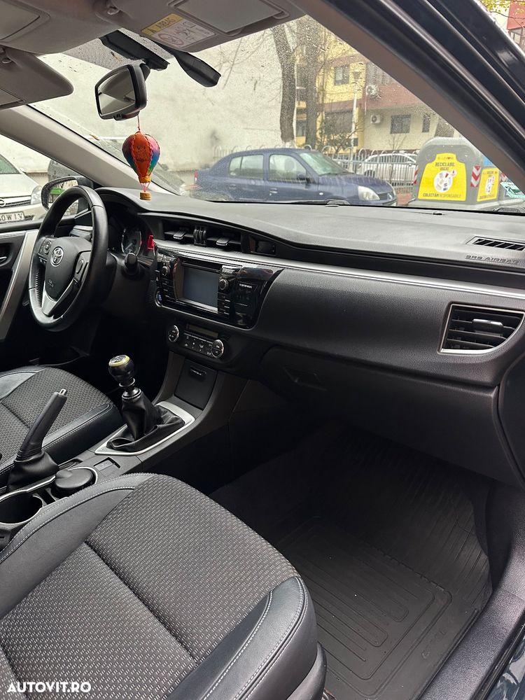 Toyota Corolla 1.4 D-4D Sol - 26