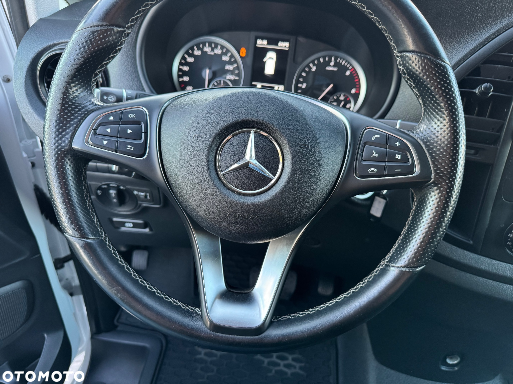 Mercedes-Benz Vito - 12