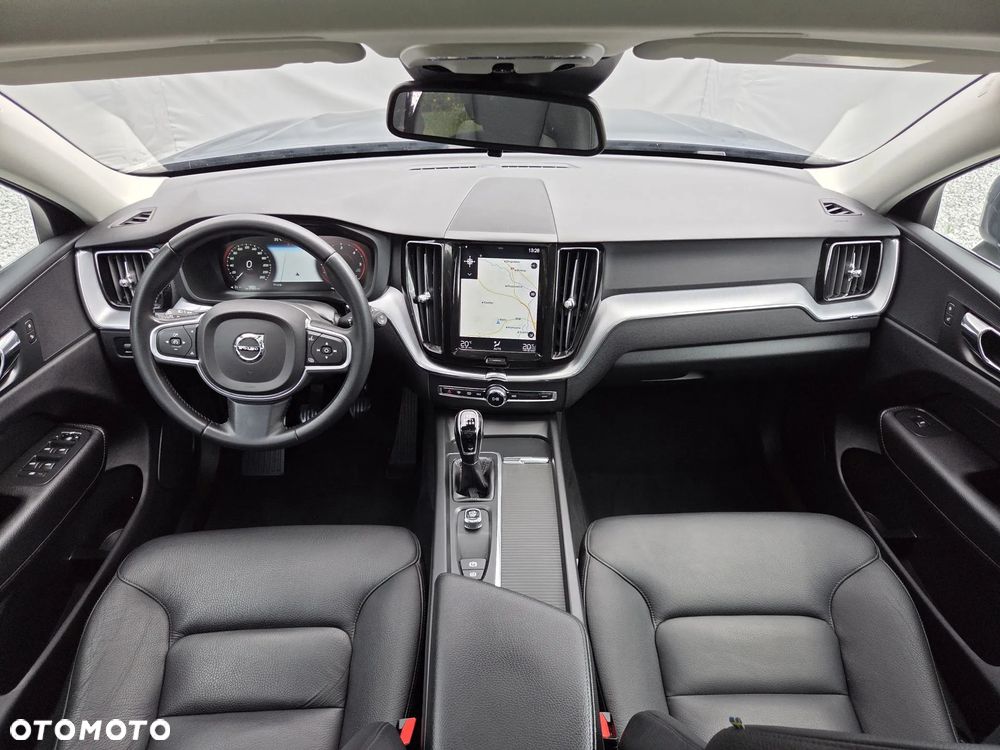 Volvo XC 60 D3 Momentum Pro - 7