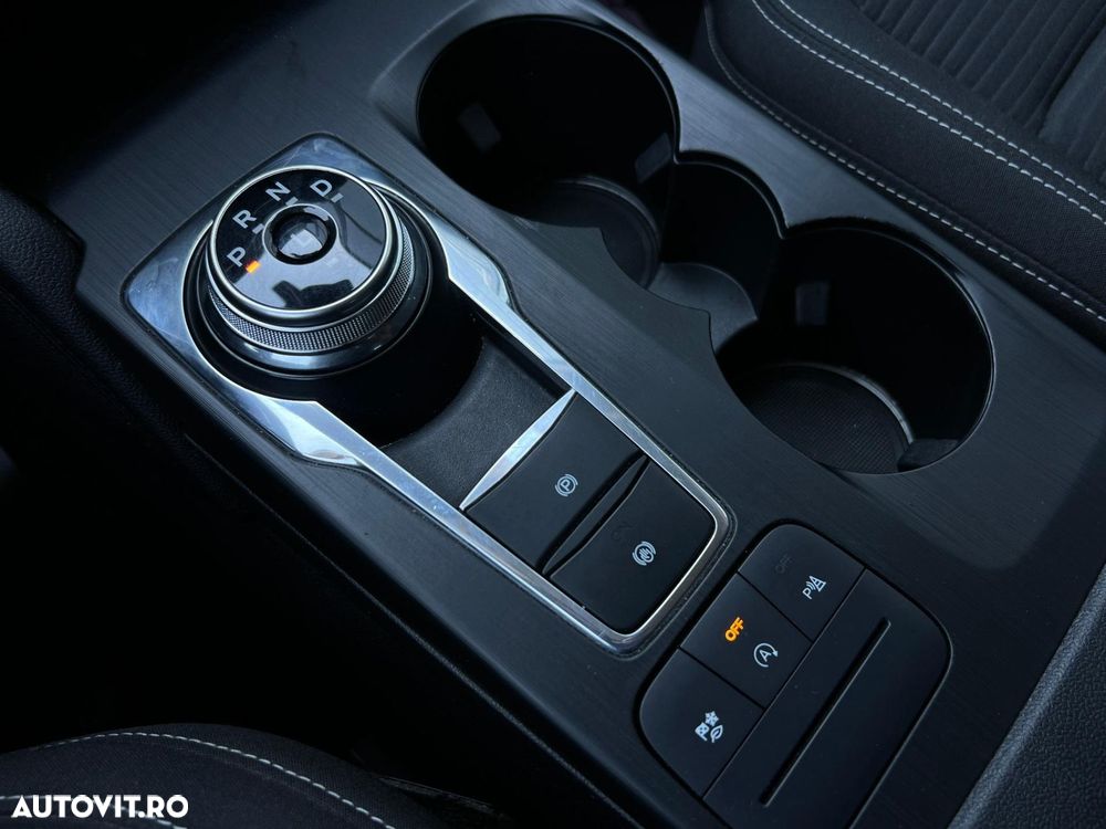 Ford Kuga - 16