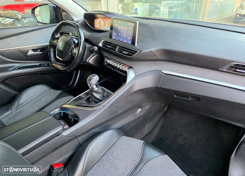 Peugeot 3008 1.2 PureTech Allure - 14