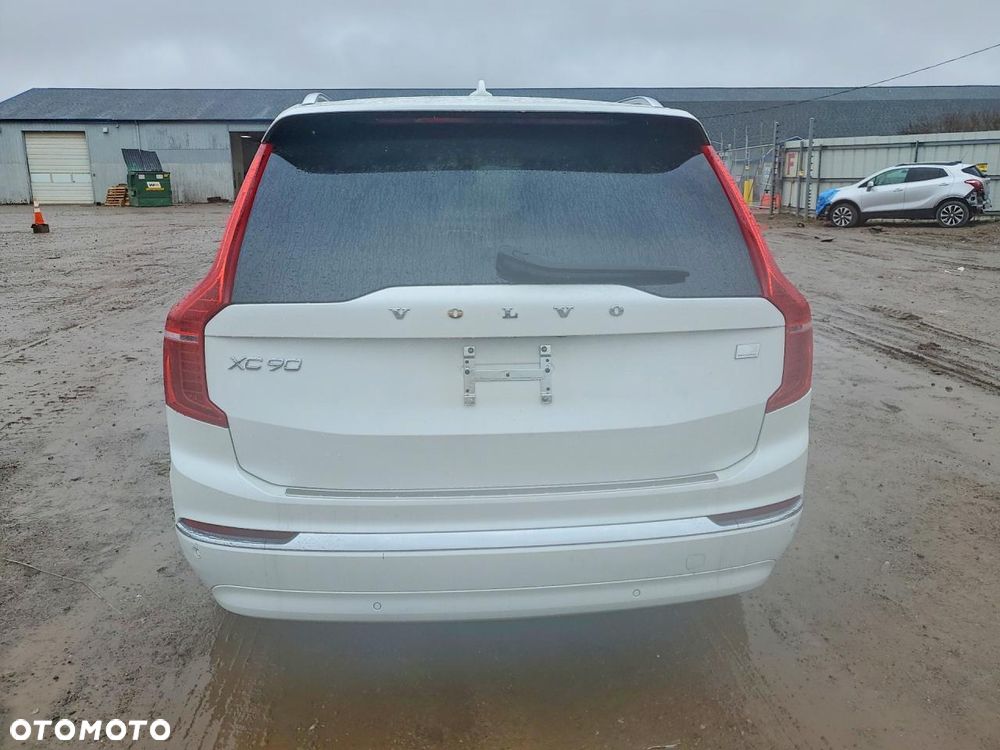Volvo XC 90 - 8