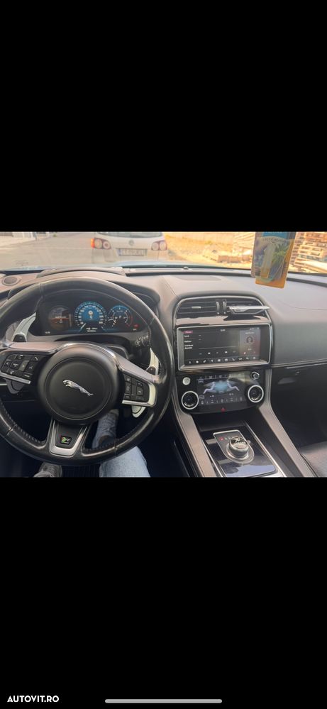 Jaguar F-Pace 20d AWD R-Sport - 2
