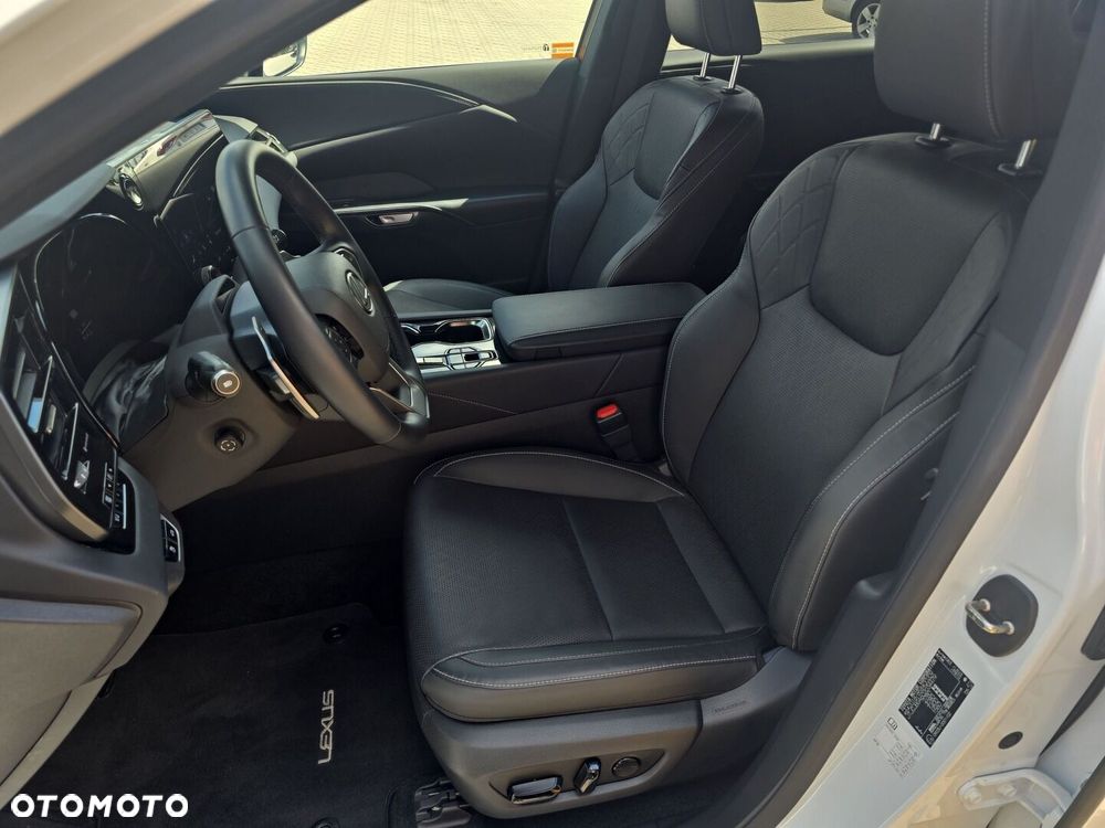 Lexus RX 450h+ F Sport Design - 11