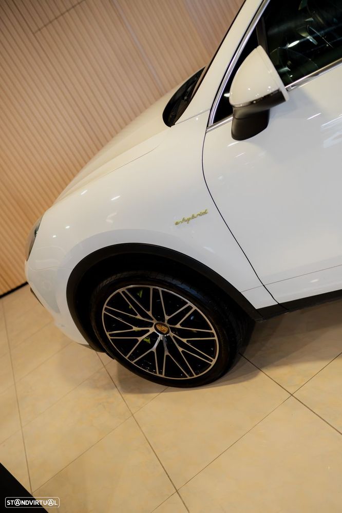 Porsche Cayenne S E-Hybrid - 21