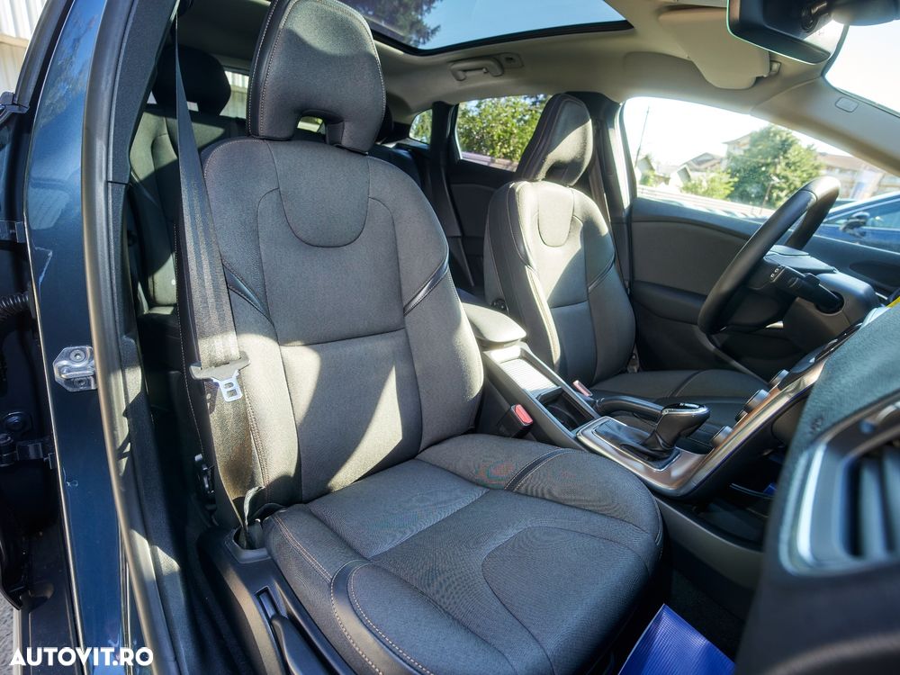 Volvo V40 D3 Geartronic Momentum - 19