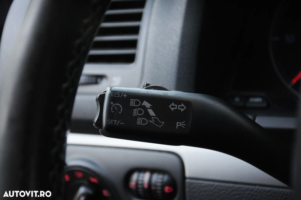 Volkswagen Golf 1.9 TDI Comfortline - 11