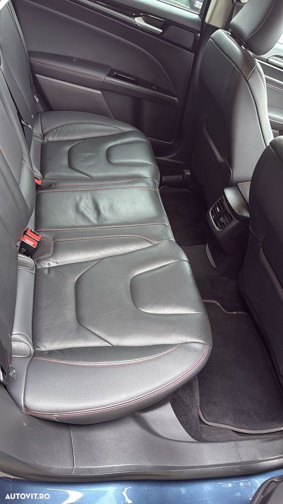 Ford Mondeo 2.0 HEV ST Line High - 32