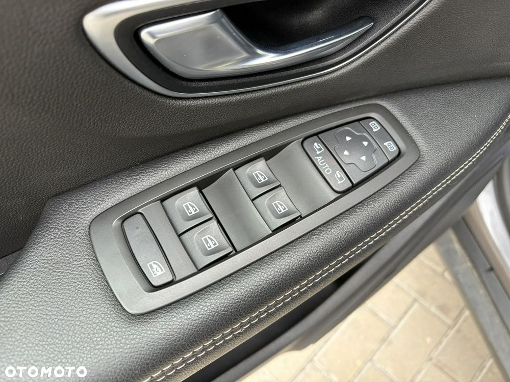 Renault Grand Scenic - 19