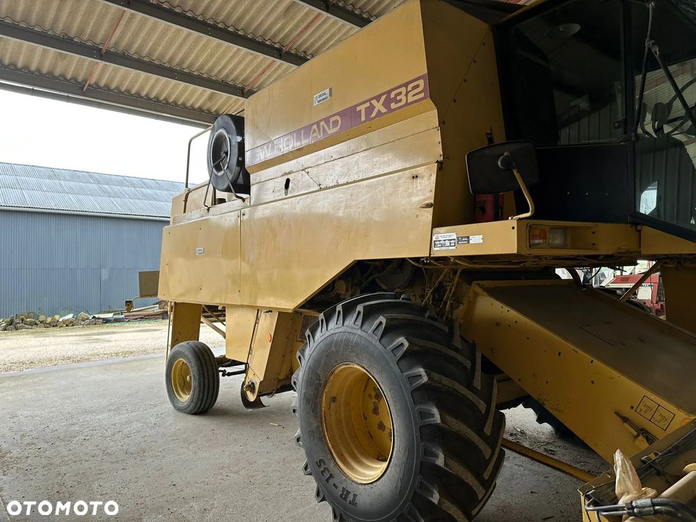 New Holland TX 32 - 2
