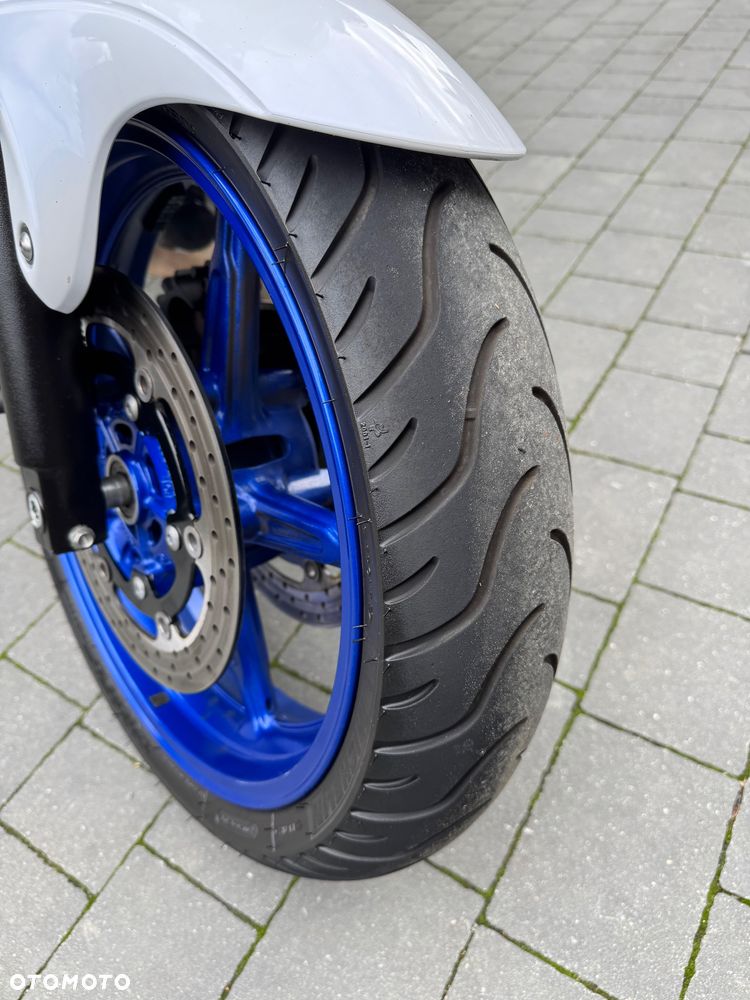 Suzuki Gladius - 20