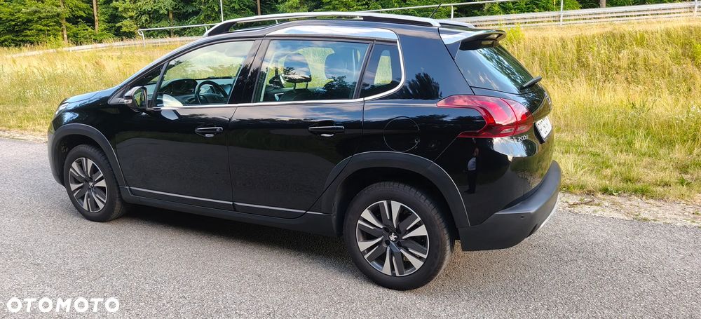 Peugeot 2008 1.2 Pure Tech GPF Allure S&S EAT6 - 27