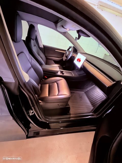 Tesla Model Y RWD - 15