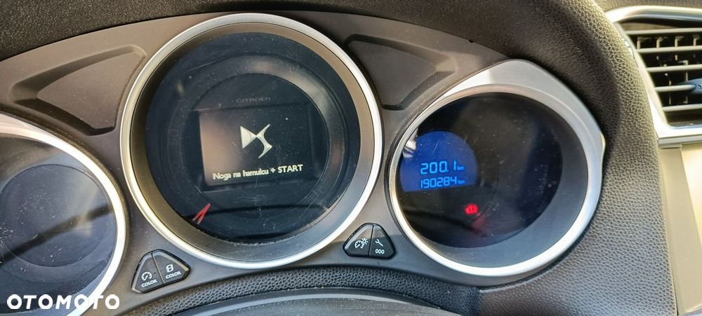 DS Automobiles DS 4 2015