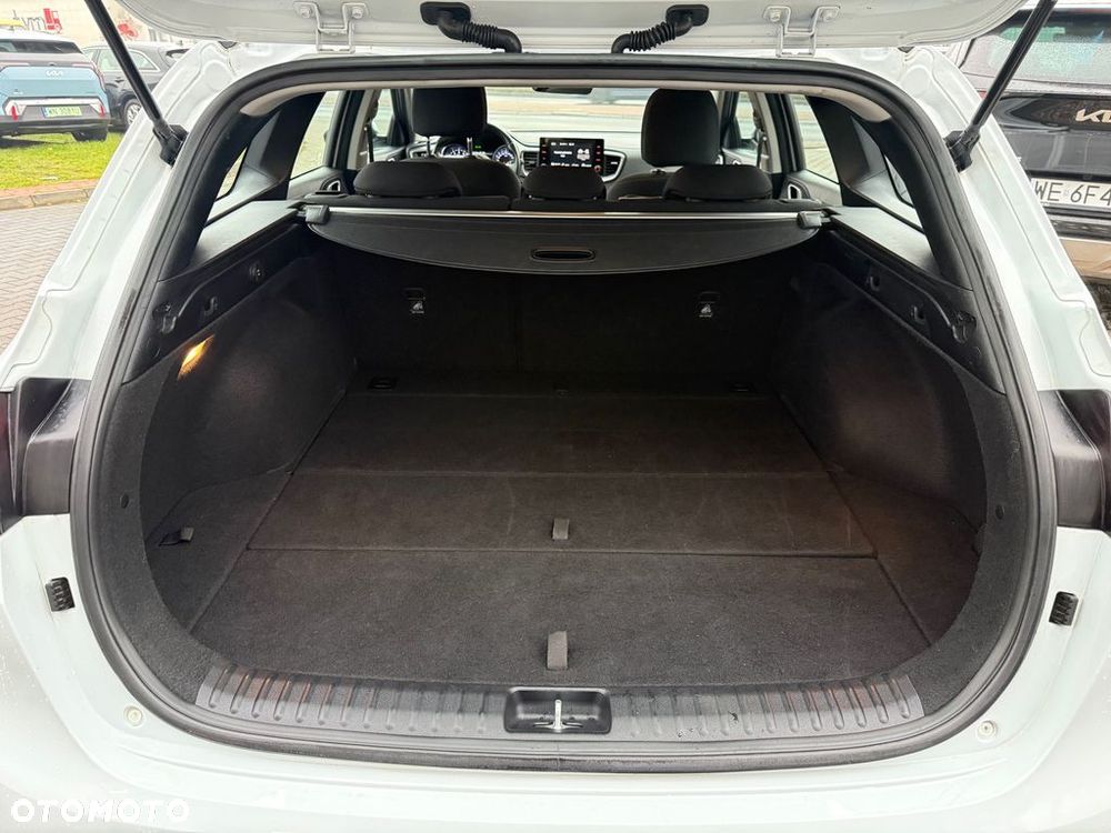 Kia Ceed 1.5 T-GDI M DCT - 10