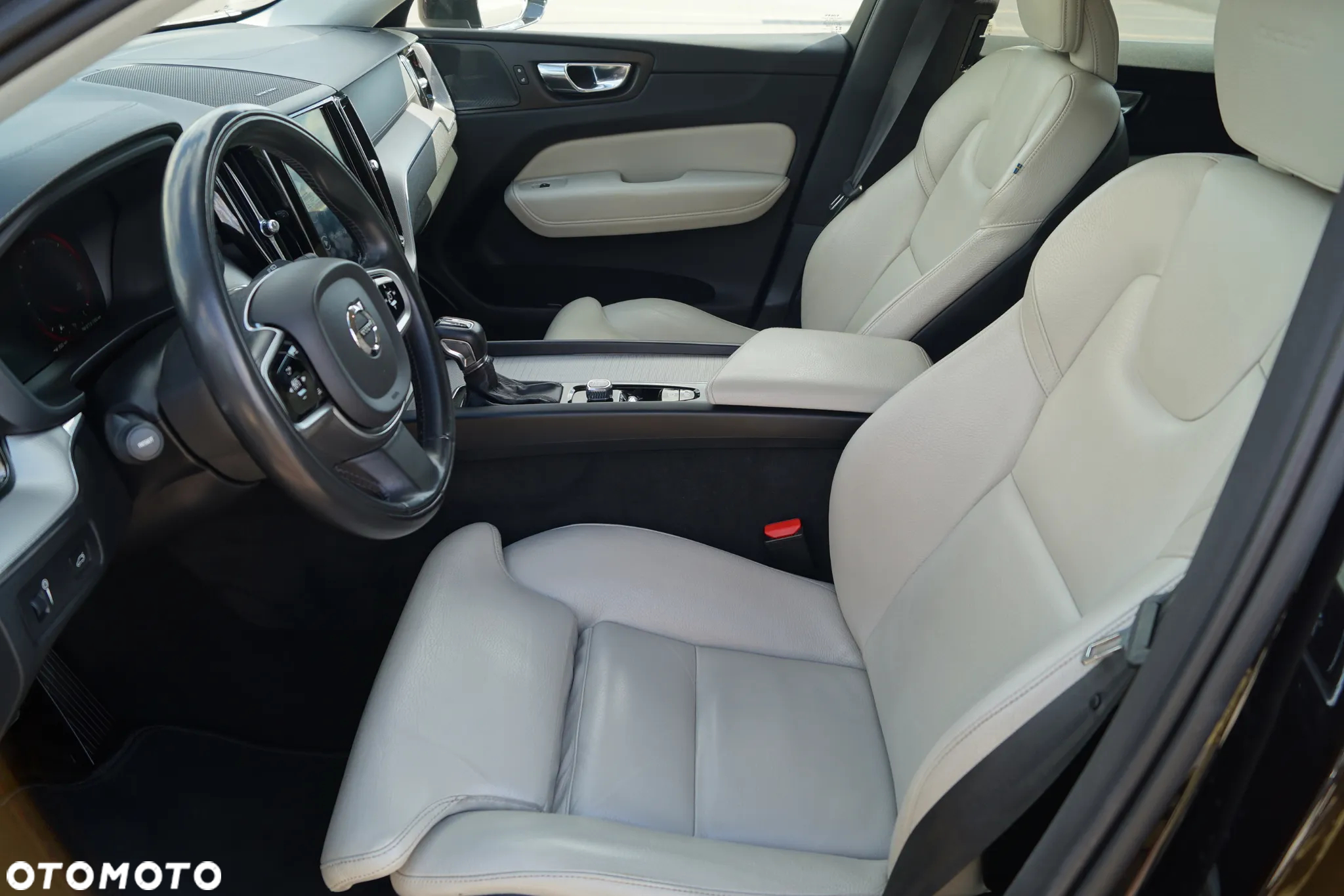Volvo XC 60 D4 Inscription - 25