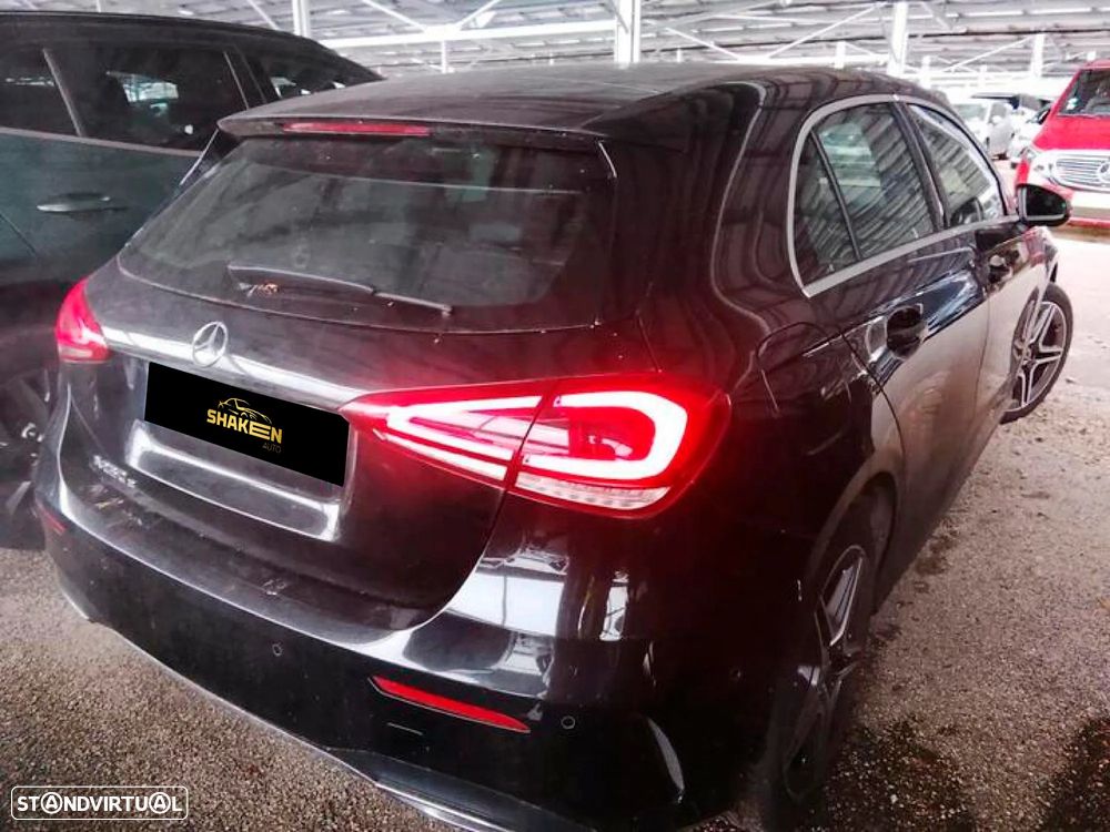 Mercedes-Benz A 250 e AMG Line - 4