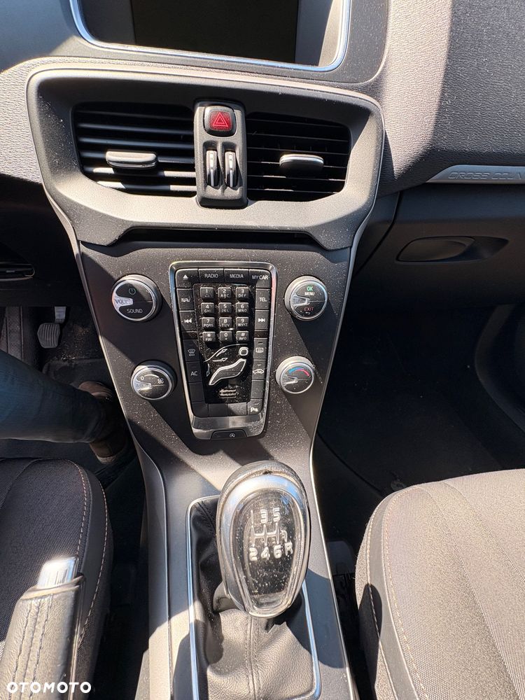 Volvo V40 D3 Momentum - 8
