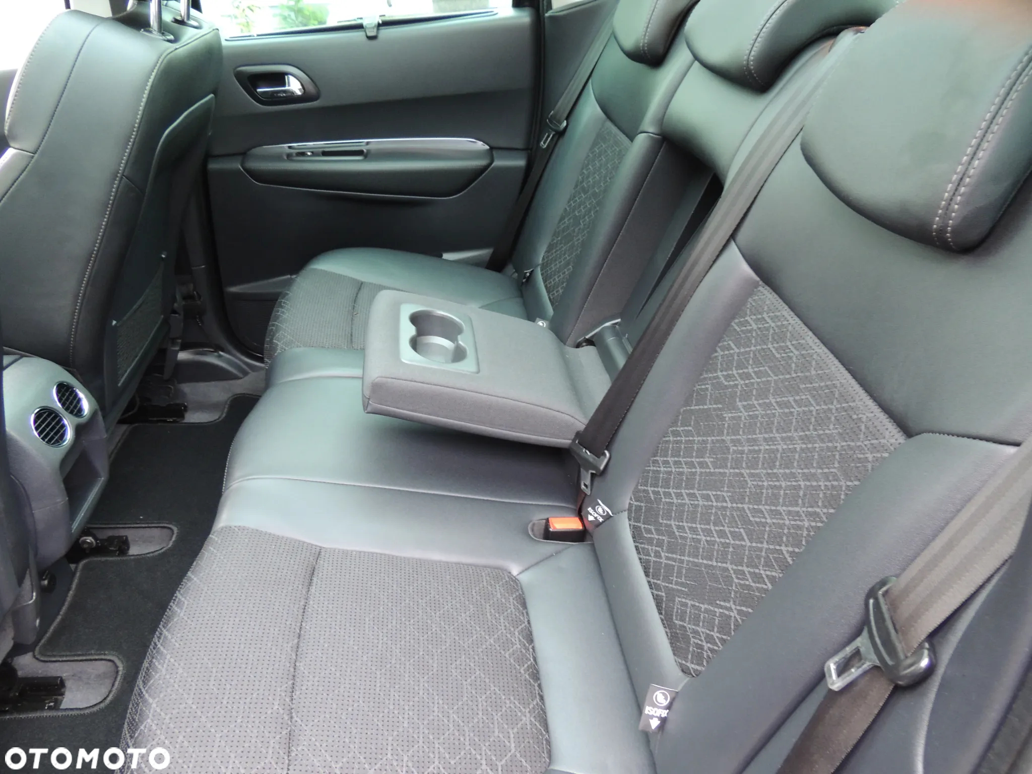 Peugeot 3008 HDi 115 Allure - 8