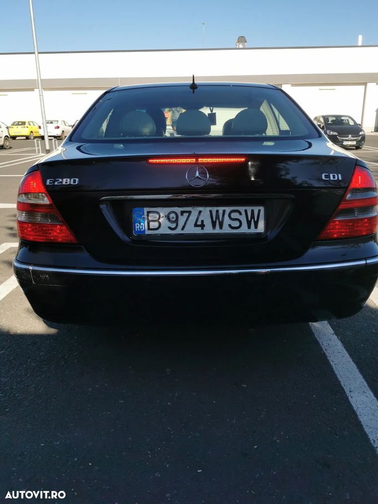 Mercedes-Benz E 280 CDI 4-Matic - 3