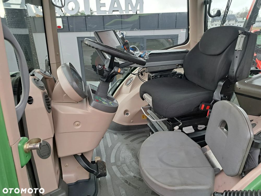 Fendt 824 VARIO Profi Plus - 11
