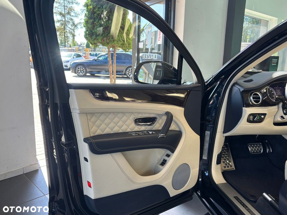 Bentley Bentayga - 9