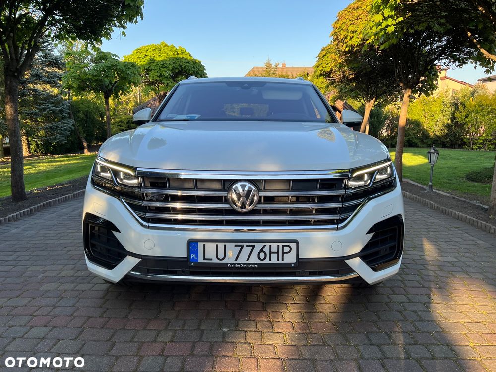 Volkswagen Touareg - 1