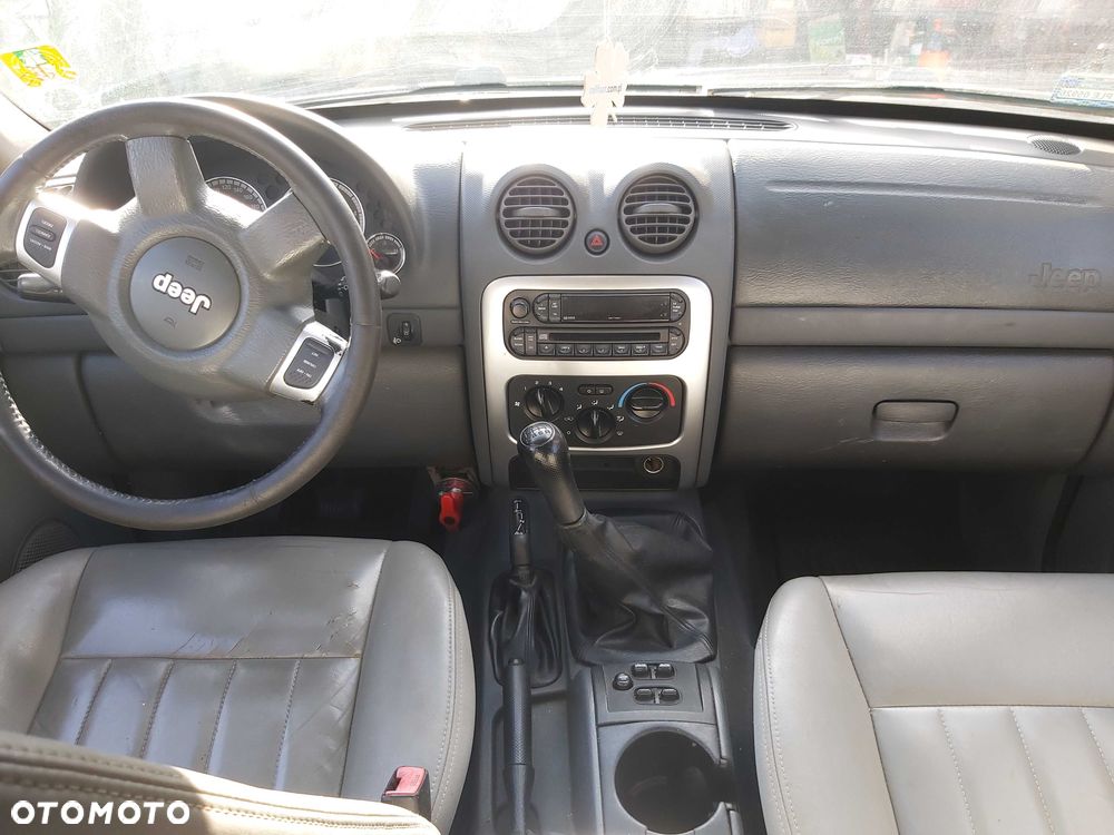 Jeep Cherokee - 7