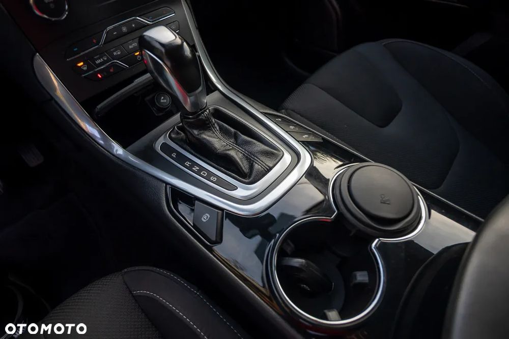 Ford S-Max 2.0 TDCi Titanium PowerShift - 27