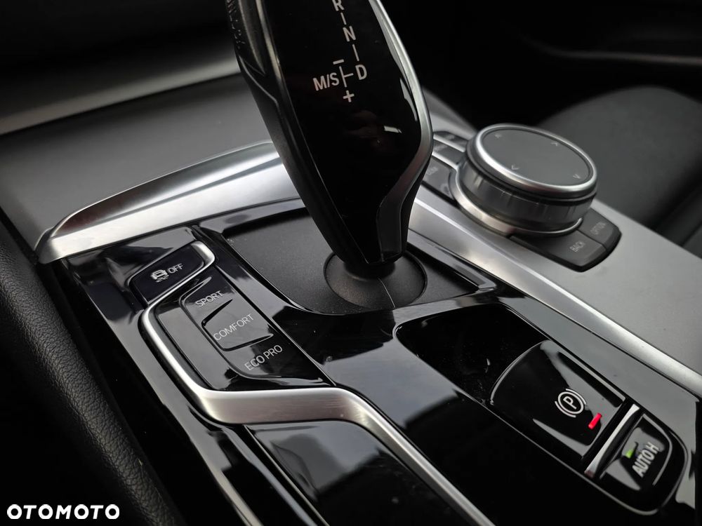 BMW Seria 5 520d - 20