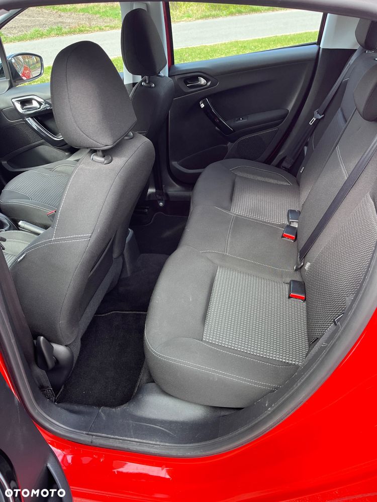 Peugeot 208 1.2 PureTech Allure S&S - 15