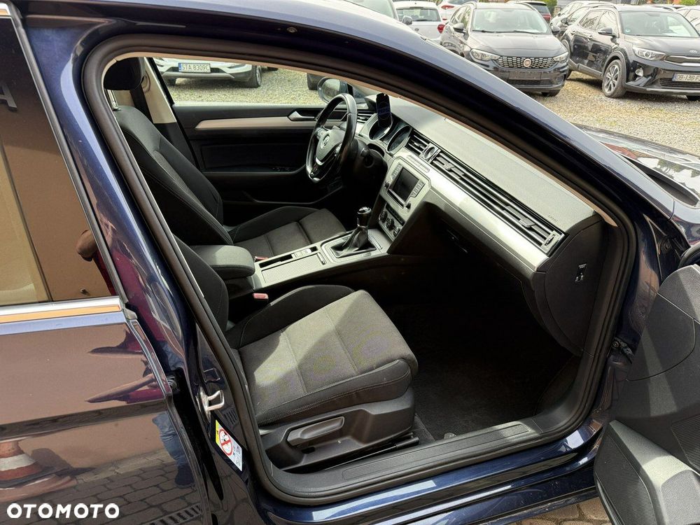 Volkswagen Passat 1.8 TSI BMT Comfortline - 22