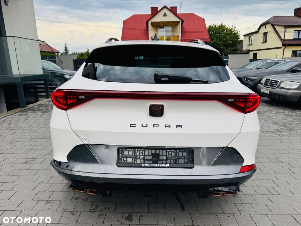 Cupra Formentor VZ 1.4 e-Hybrid DSG - 11
