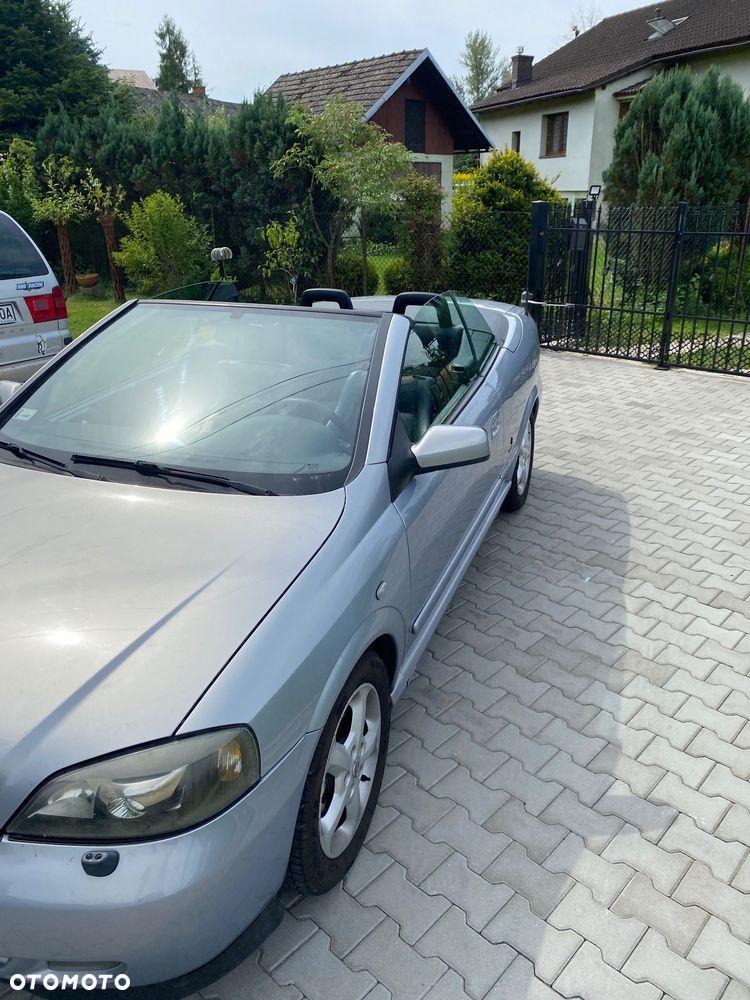 Opel Astra 2.2 Bertone - 9