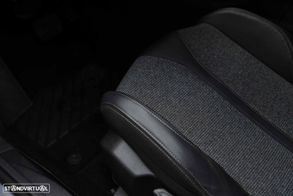 Peugeot 3008 1.2 PureTech Allure EAT8 - 12